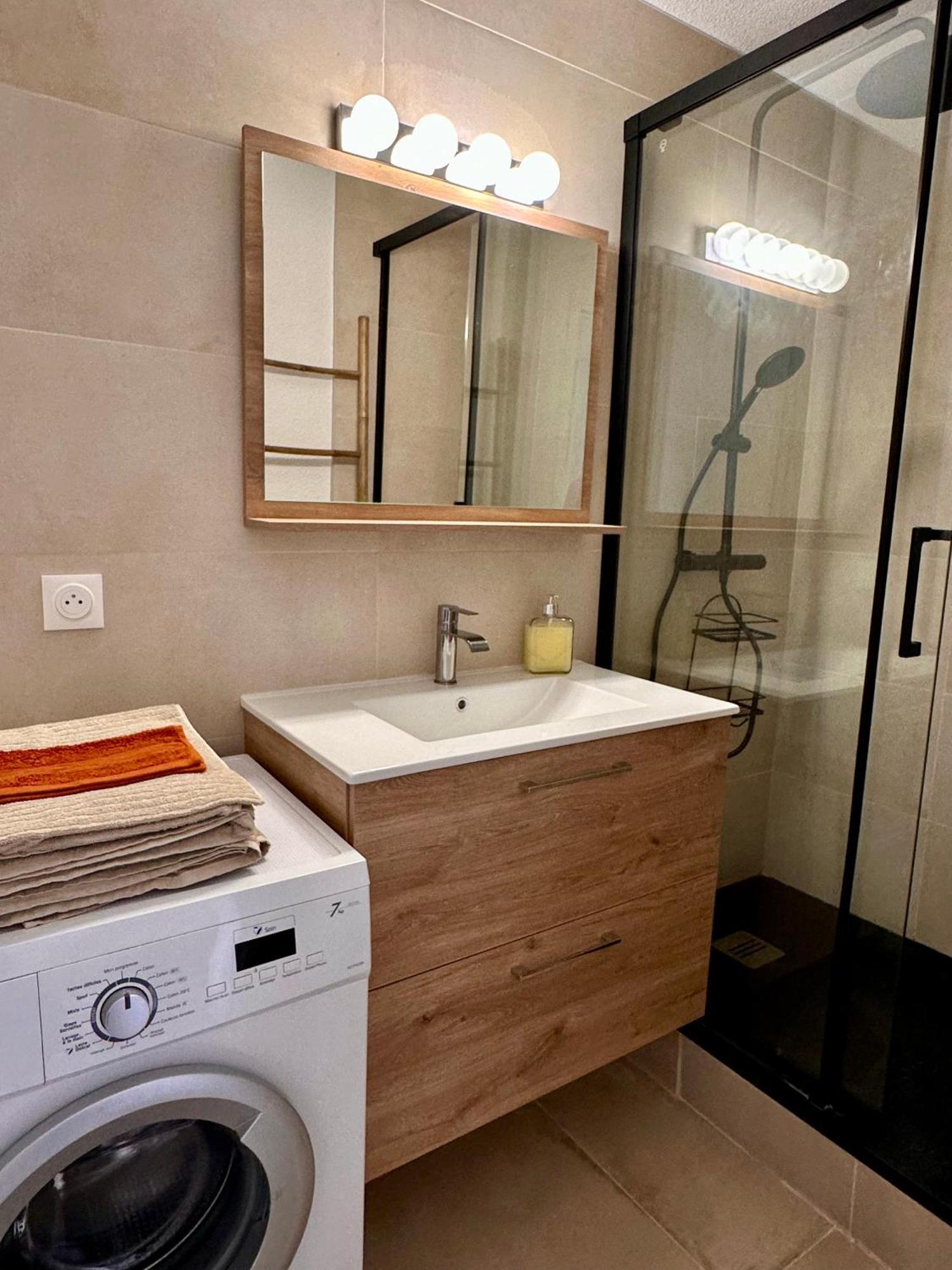 Evasion Setoise - Appartement Avec Balcon Vue Marina, Climatise, Parking - Situe A 200M De La Plage Sète Eksteriør bilde